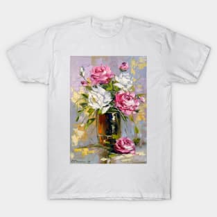 Bouquet of delicate roses T-Shirt